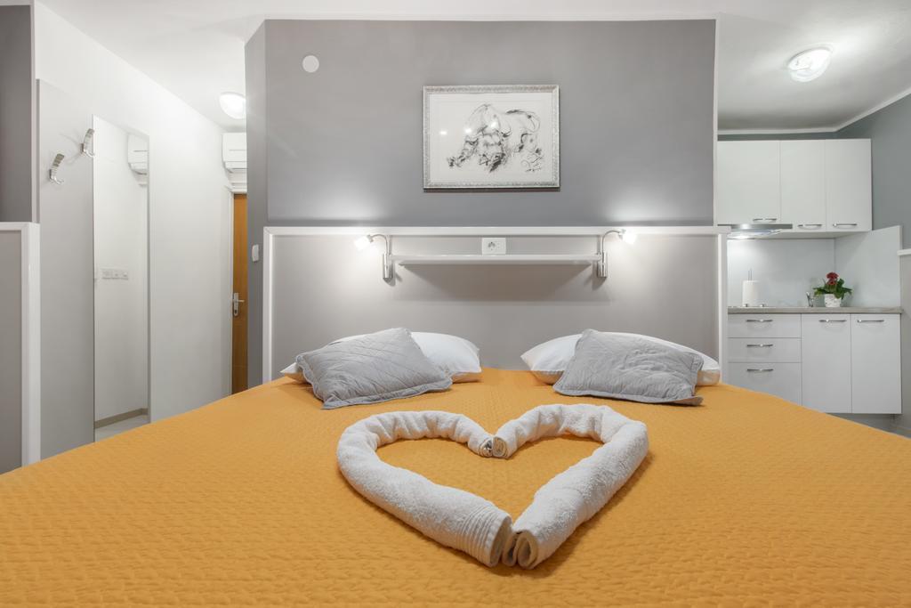 Marija 3* Skradin